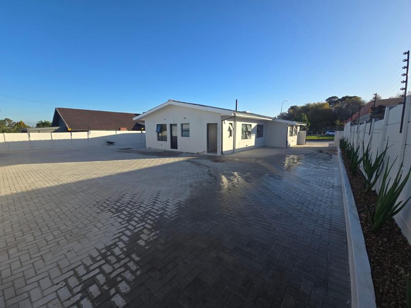 To Let commercial Property for Rent in Brackenfell Western Cape